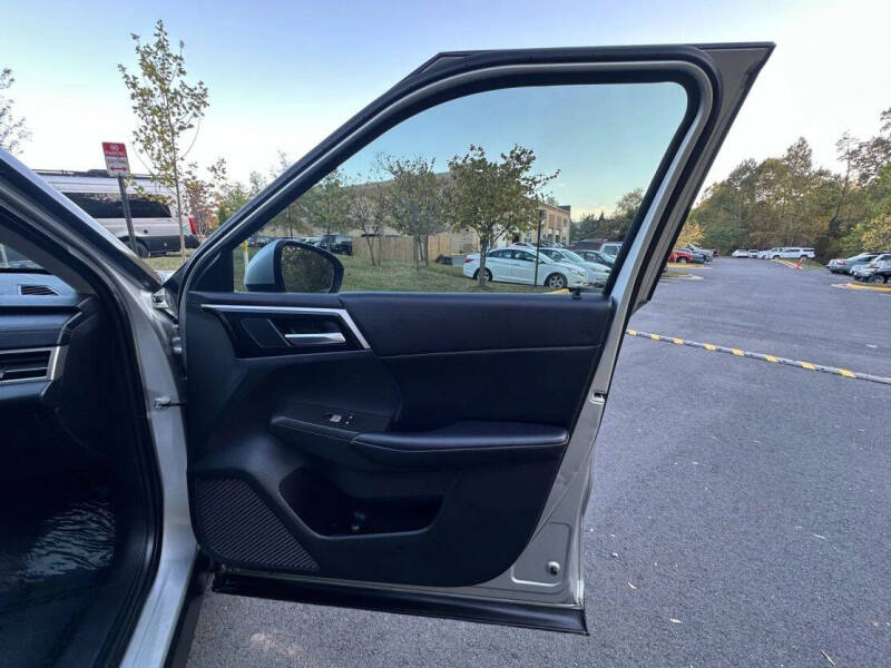 2022 Mitsubishi Outlander SE Launch Edition