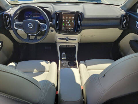 2026 Volvo XC40 B5 Plus
