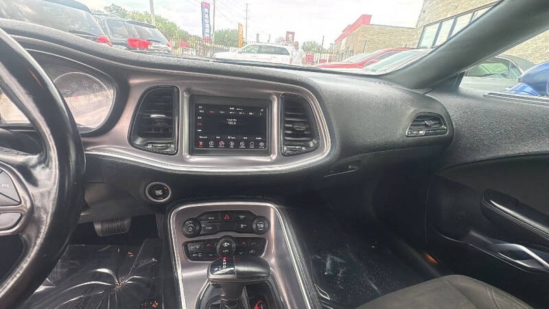 2019 Dodge Challenger SXT