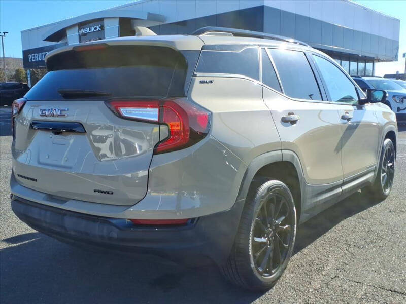 2023 GMC Terrain SLT