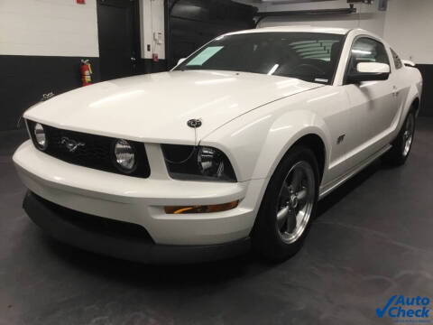 2005 Ford Mustang GT Deluxe
