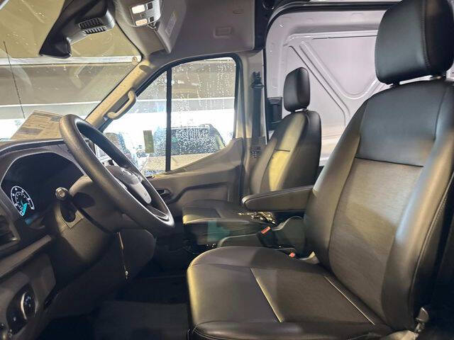2025 Ford Transit 250
