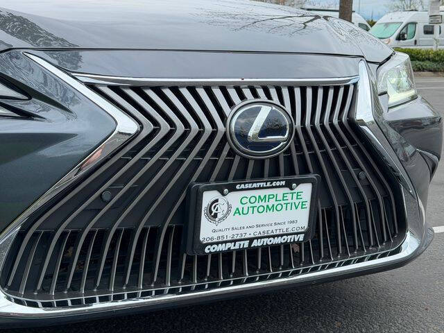 2022 Lexus ES 300h