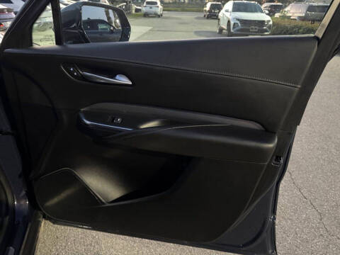 2025 Cadillac XT4 Premium Luxury