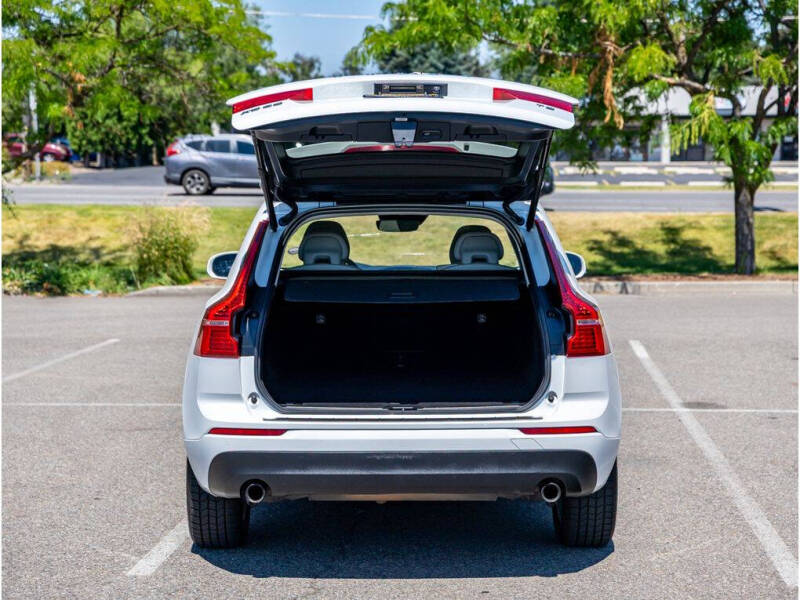 2018 Volvo XC60 T5 Momentum