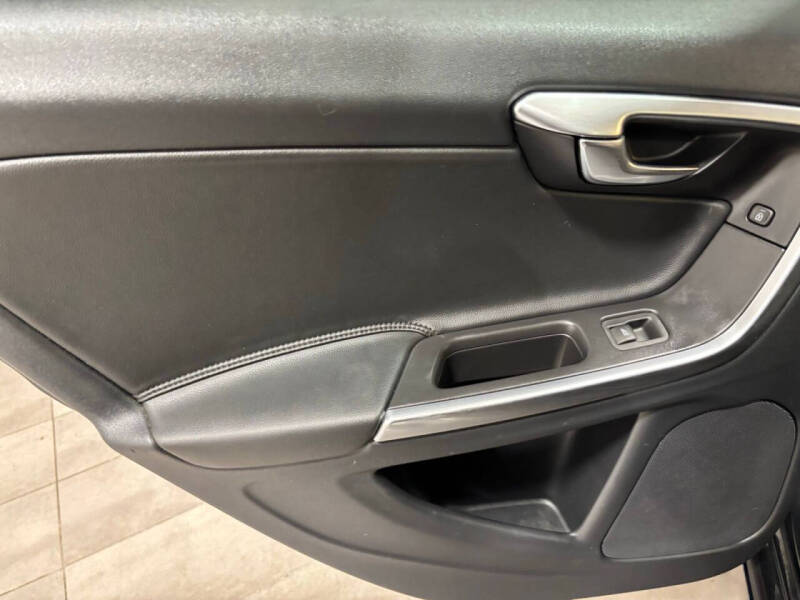 2016 Volvo S60 T5 Drive-E Premier