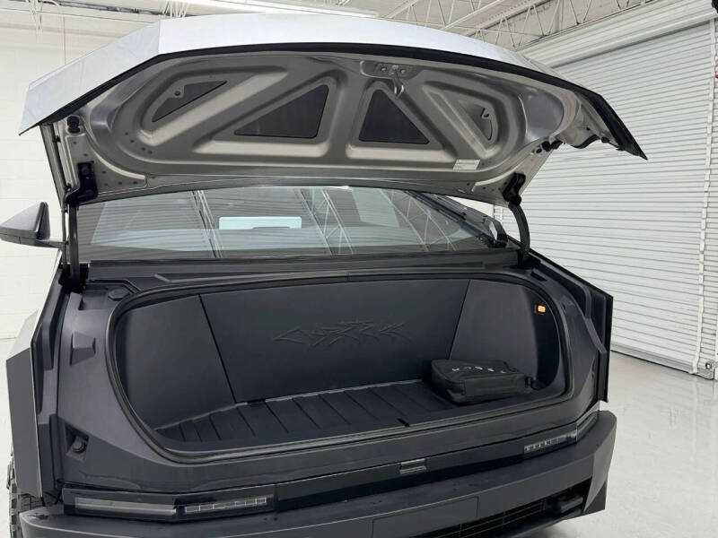 2024 Tesla Cybertruck