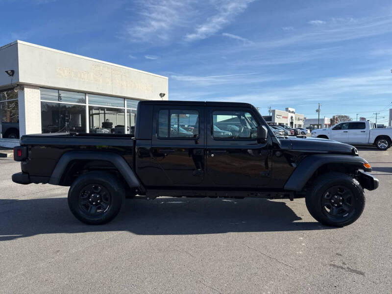 2026 Jeep Gladiator Sport