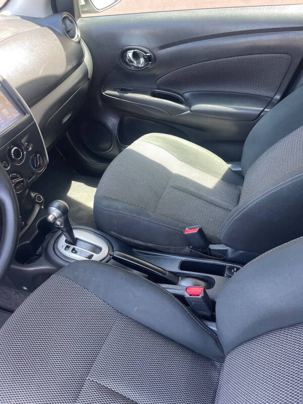 2019 Nissan Versa SV