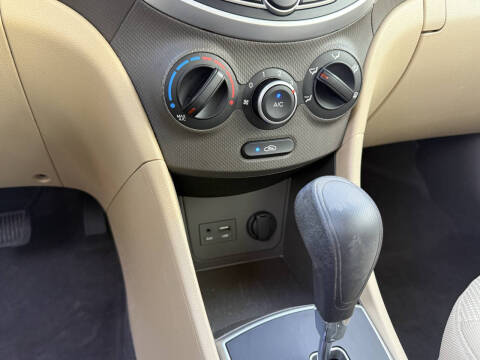 2014 Hyundai Accent GLS