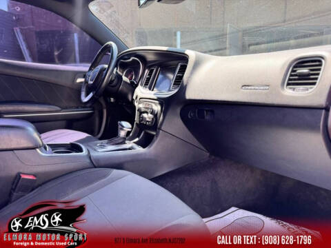 2015 Dodge Charger SXT