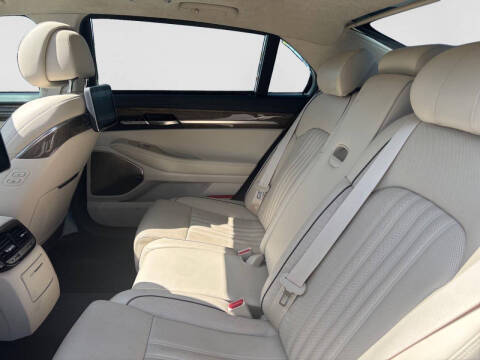 2019 Genesis G90