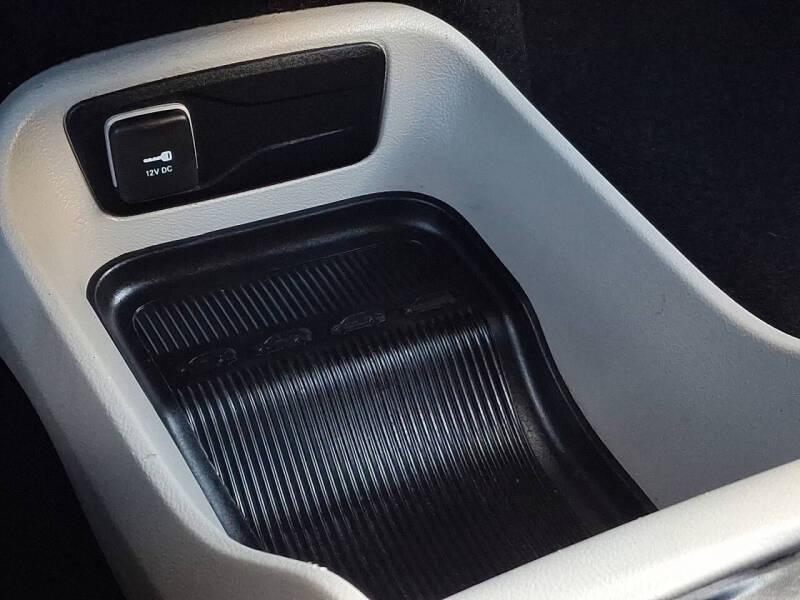 2020 Chrysler Voyager L