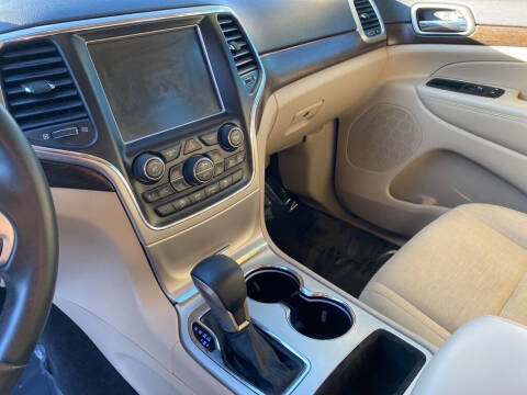 2016 Jeep Grand Cherokee Laredo