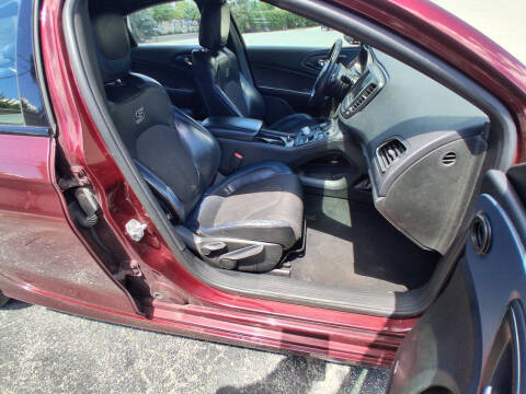 2015 Chrysler 200 S