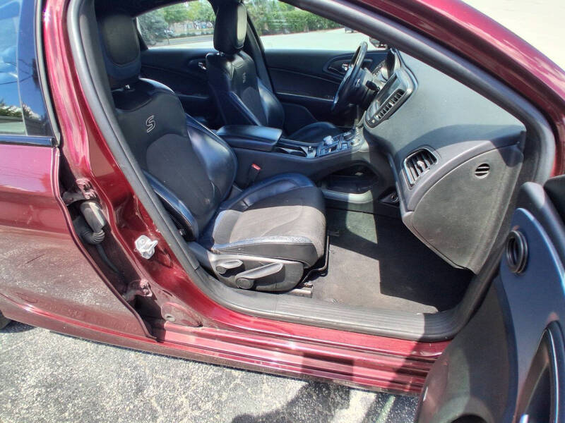 2015 Chrysler 200 S