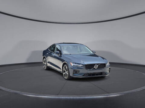 2024 Volvo S60 B5 Core Dark Theme