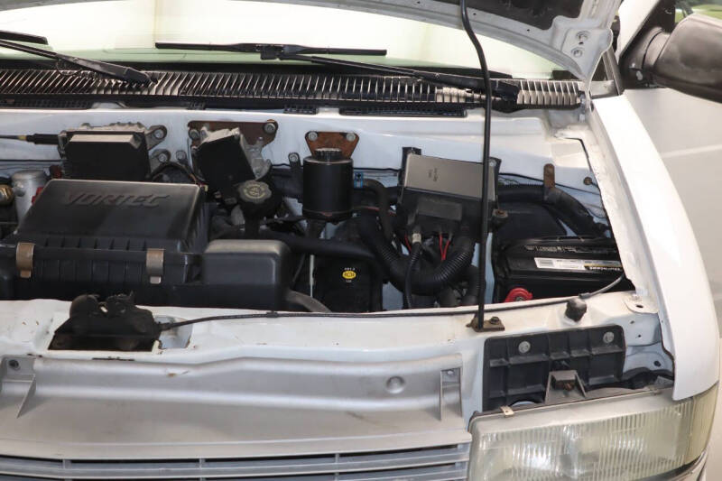 2002 Chevrolet Astro LS