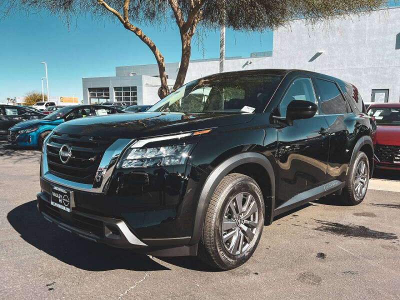 2025 Nissan Pathfinder S