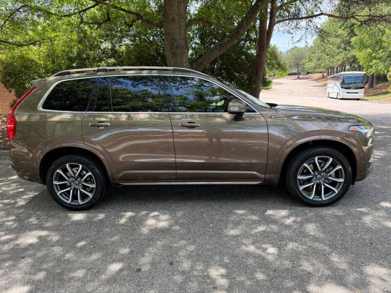 2017 Volvo XC90 T5 Momentum