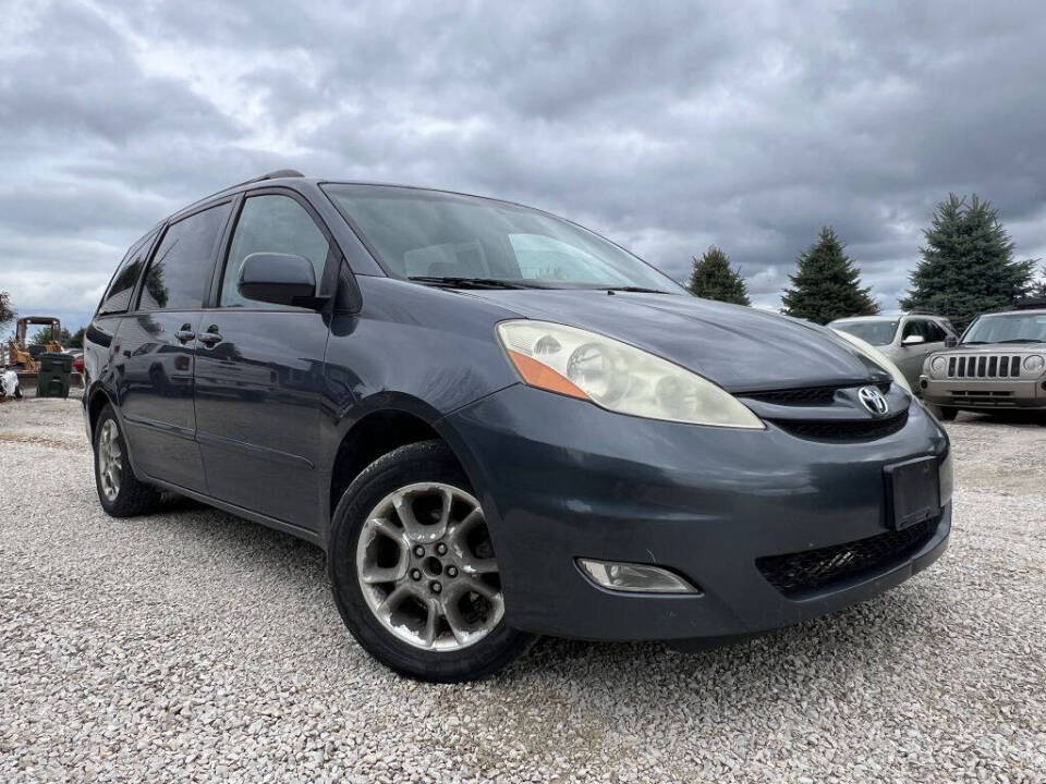 2006 Toyota Sienna for sale at Super Awesome Cars in Middletown, IA