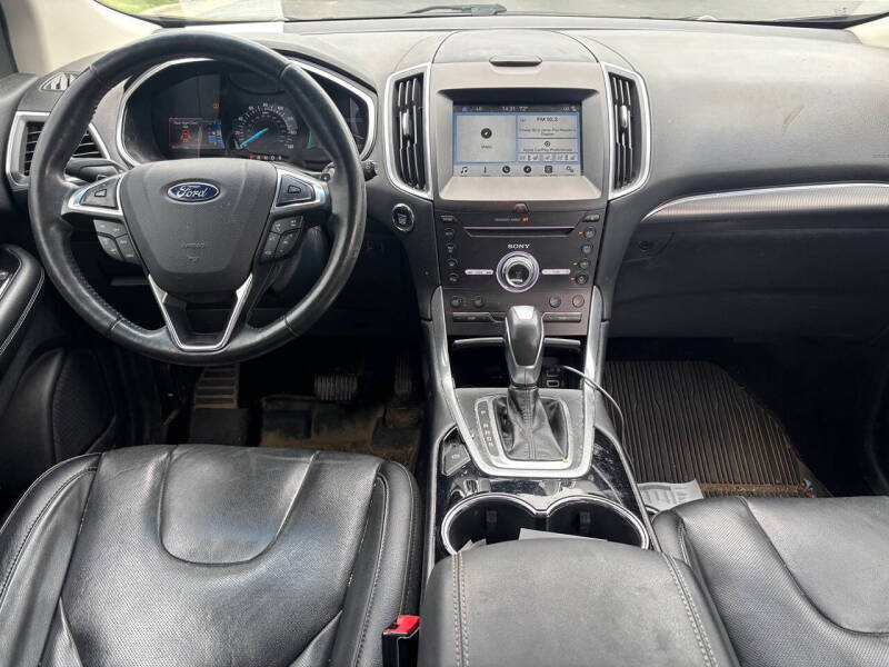 2017 Ford Edge Titanium