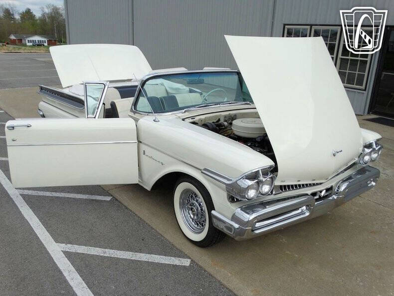 1957 Mercury Monterey