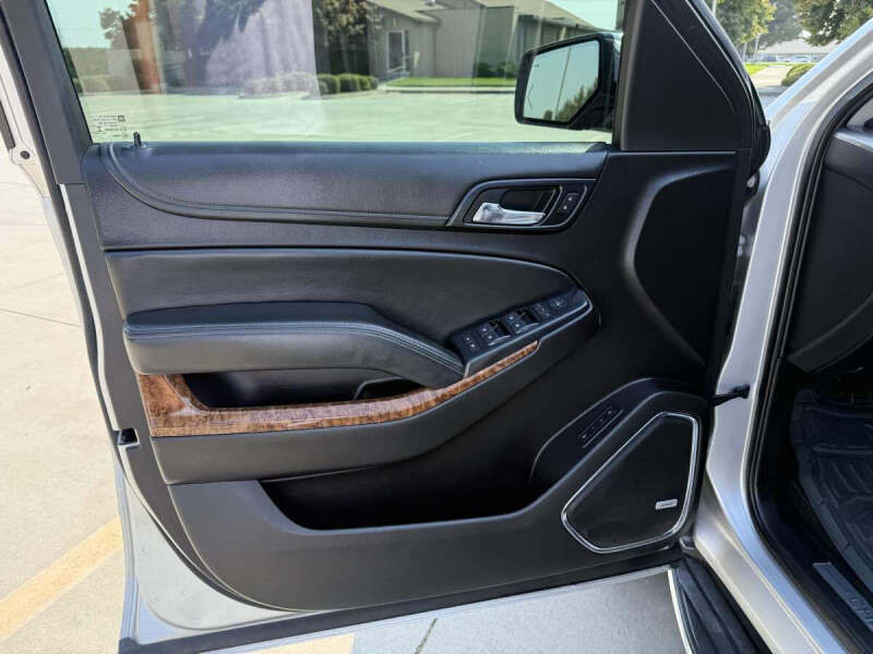 2016 Chevrolet Suburban LTZ