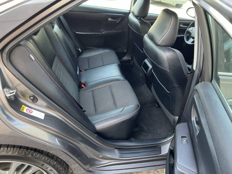 2015 Toyota Camry SE