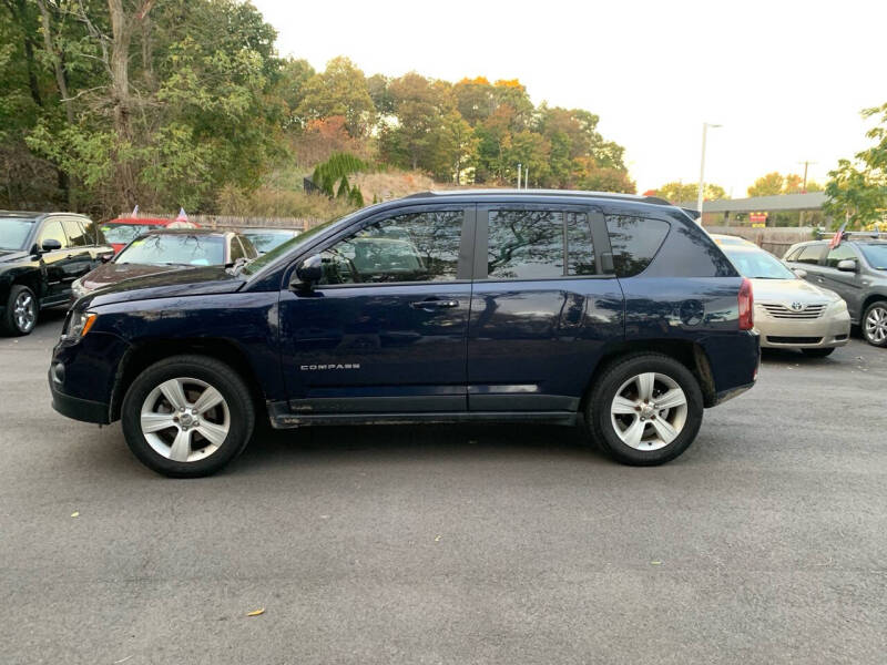 2017 Jeep Compass Latitude photo 9