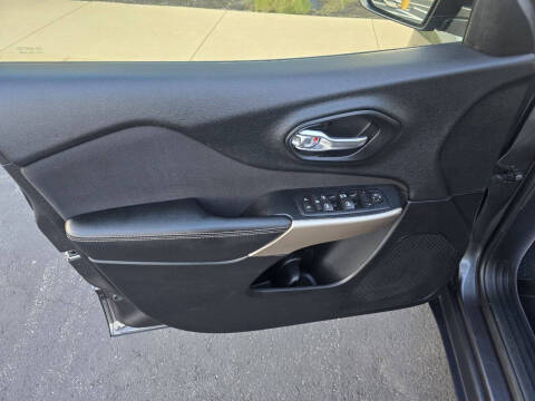 2017 Jeep Cherokee Sport Altitude