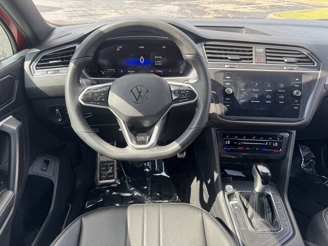 2024 Volkswagen Tiguan SE R-Line Black