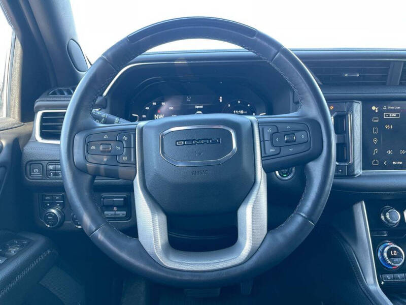 2023 GMC Yukon XL Denali