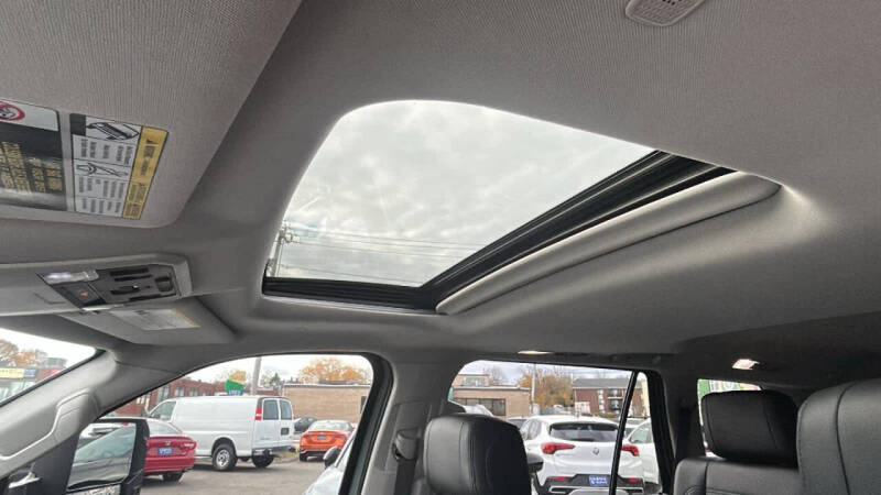 2023 Toyota Sequoia SR5