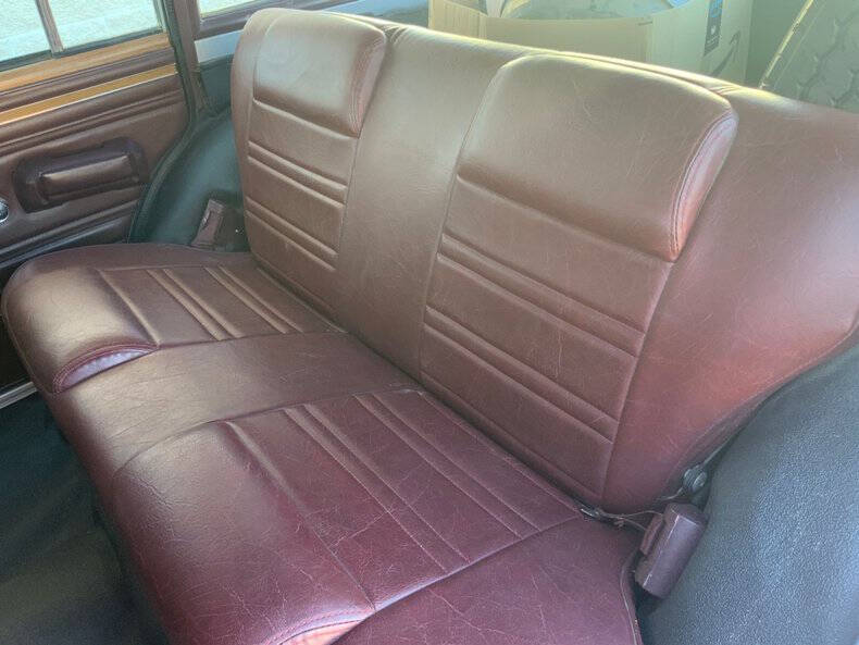 1987 Jeep Grand Wagoneer