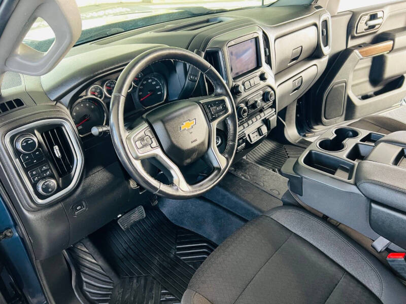 2022 Chevrolet Silverado 2500HD LT photo 18