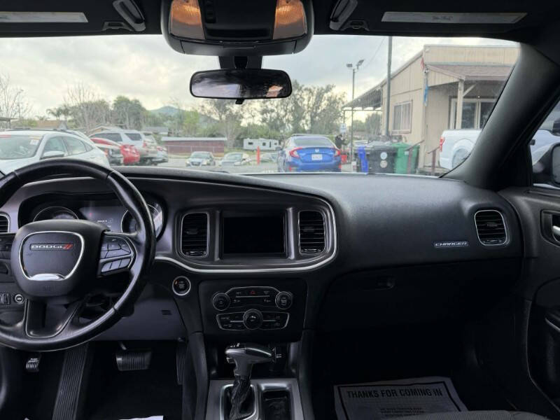 2019 Dodge Charger SXT