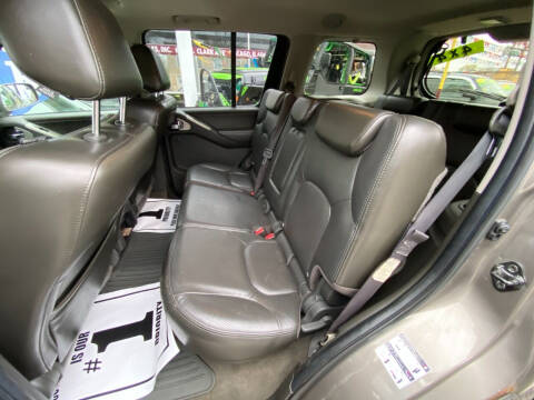 2006 Nissan Pathfinder SE