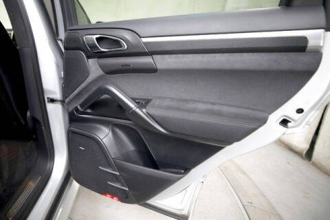 2014 Porsche Cayenne GTS