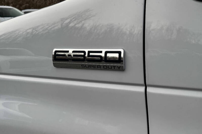 2024 Ford E-Series E-350 SD