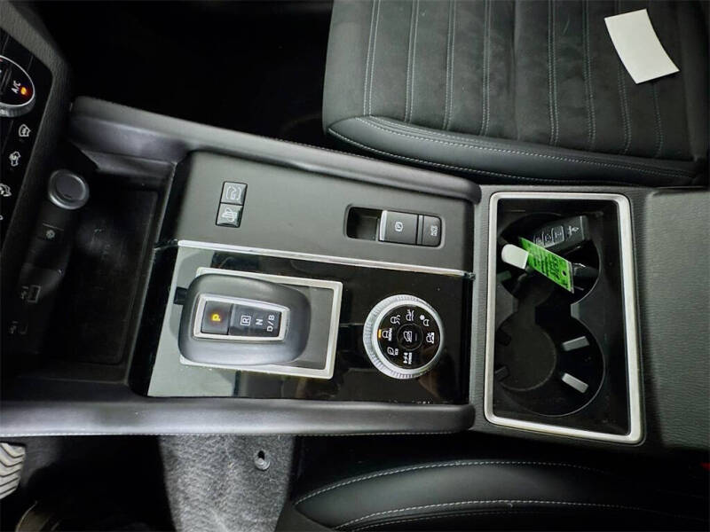 2023 Mitsubishi Outlander PHEV SE