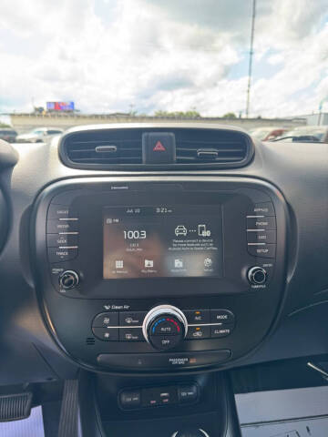 2019 Kia Soul +