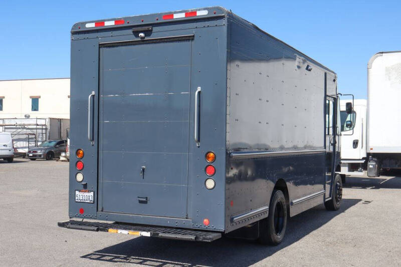 2020 Freightliner MT45 Chassis