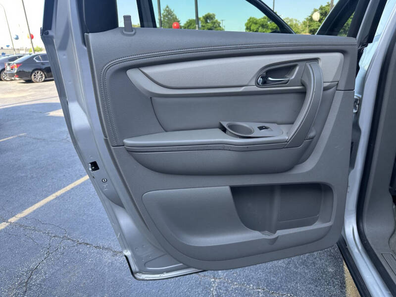 2017 Chevrolet Traverse LS