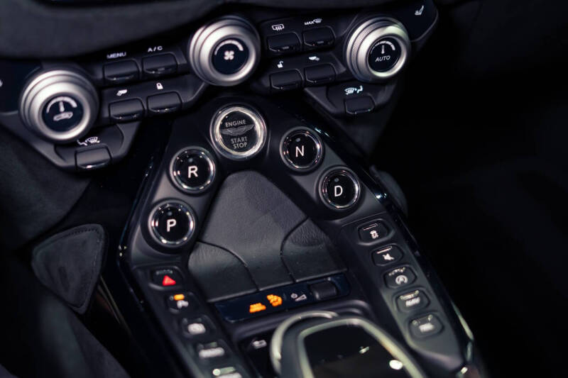 2020 Aston Martin Vantage