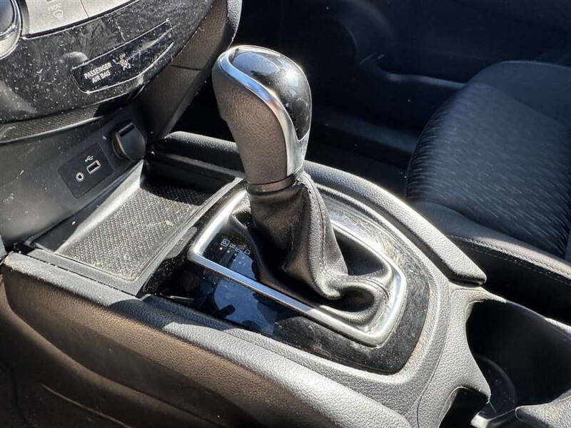 2019 Nissan Rogue S