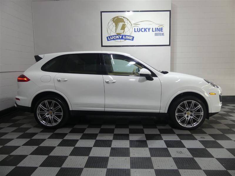 2017 Porsche Cayenne Platinum Edition