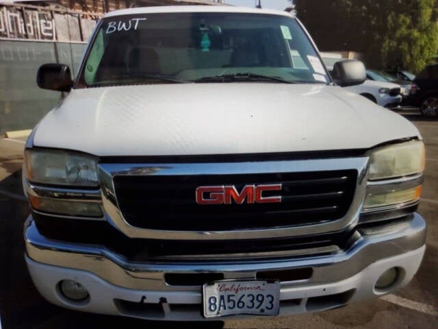 2006 GMC Sierra 2500HD for sale at Royal Classic Auto in Long Beach, CA