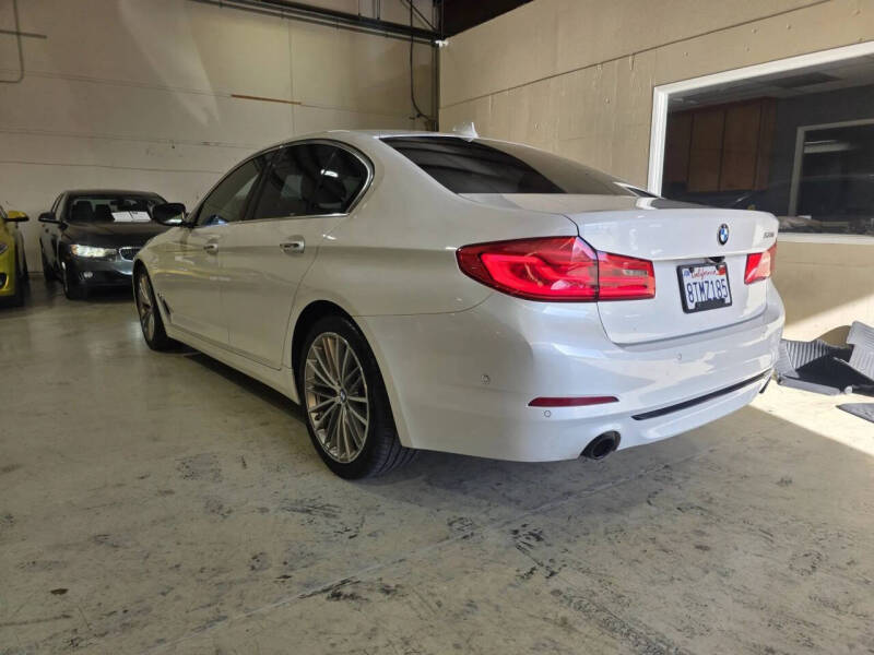 2017 BMW 5 Series 530i