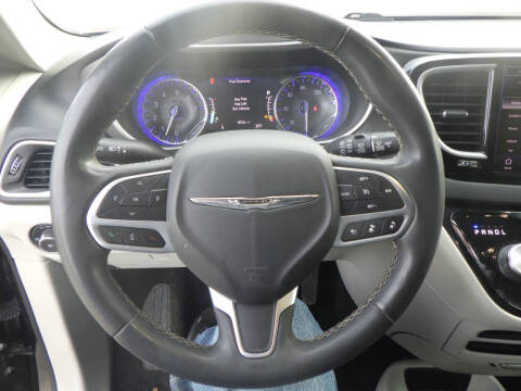 2022 Chrysler Pacifica Touring L